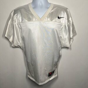 ❤️3/$30 Nike White Football Practice Jersey